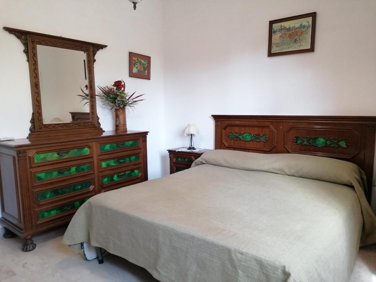 Stanais Villa ตอร์โตลี ภายนอก รูปภาพ